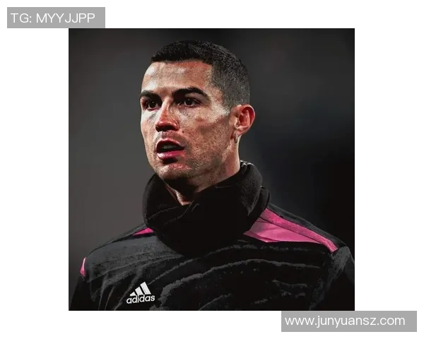 足球女星风采展现 球场魅力与个人特色兼具的明星人物头像解析